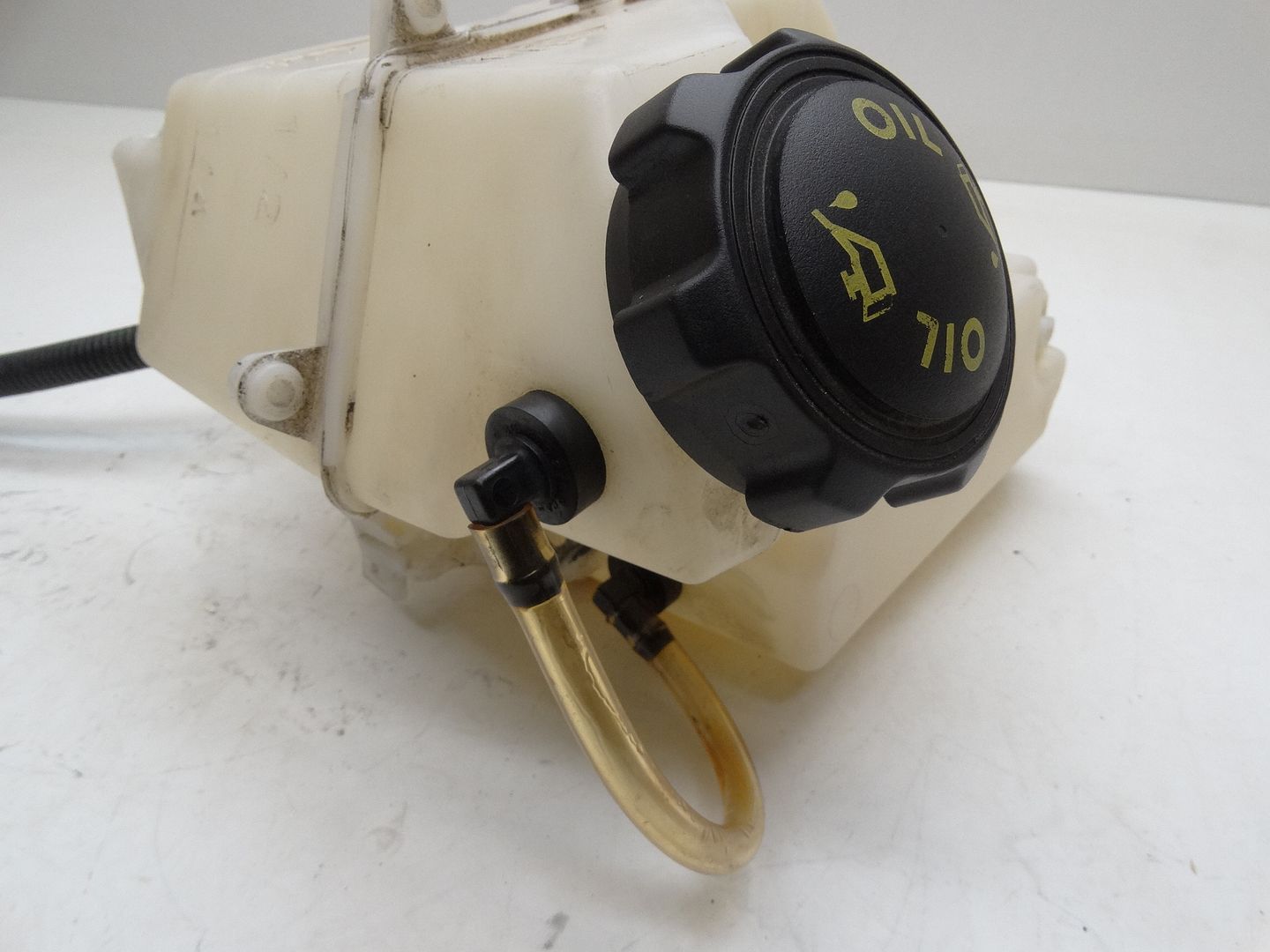 2005 Ski Doo MachZ 1000 SDI Oil Injection Bottle Reservoir SkiDoo