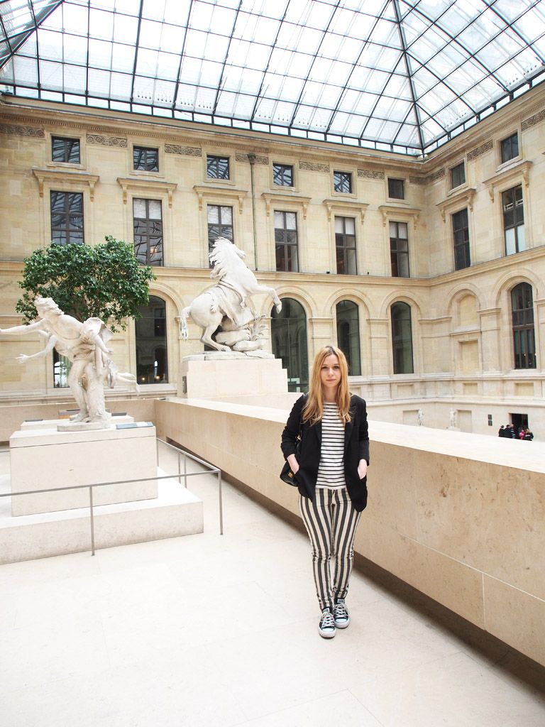 photo louvreparis.jpg