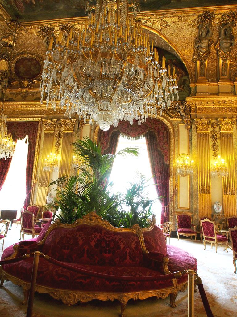 photo napoleonchamberslouvre.jpg