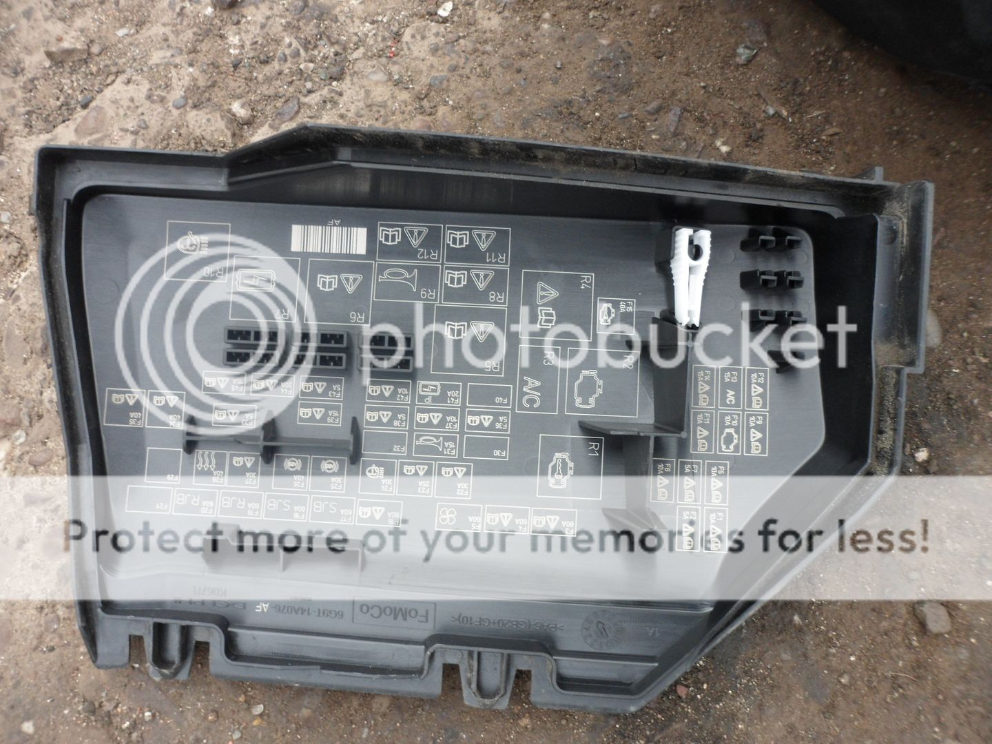 Fuse Box In A Ford Mondeo